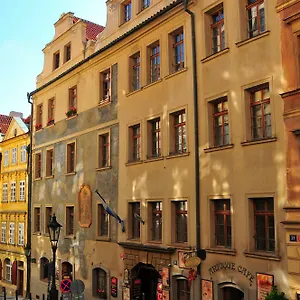 Thunovska Prága